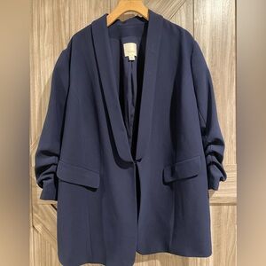 Sejour Classic Navy Blazer with gathered sleeves. Size 18W.